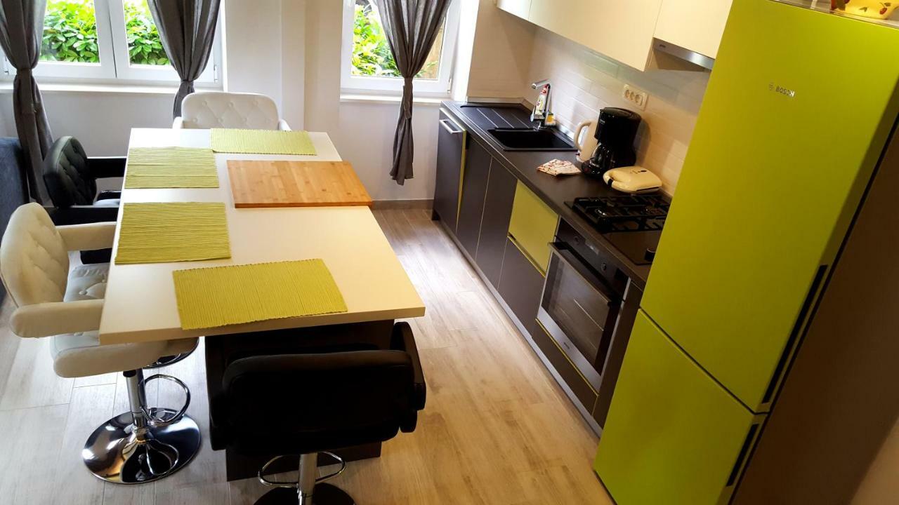 Studio Apartment Vanna - 1St Row To The Sea Opatija Dış mekan fotoğraf
